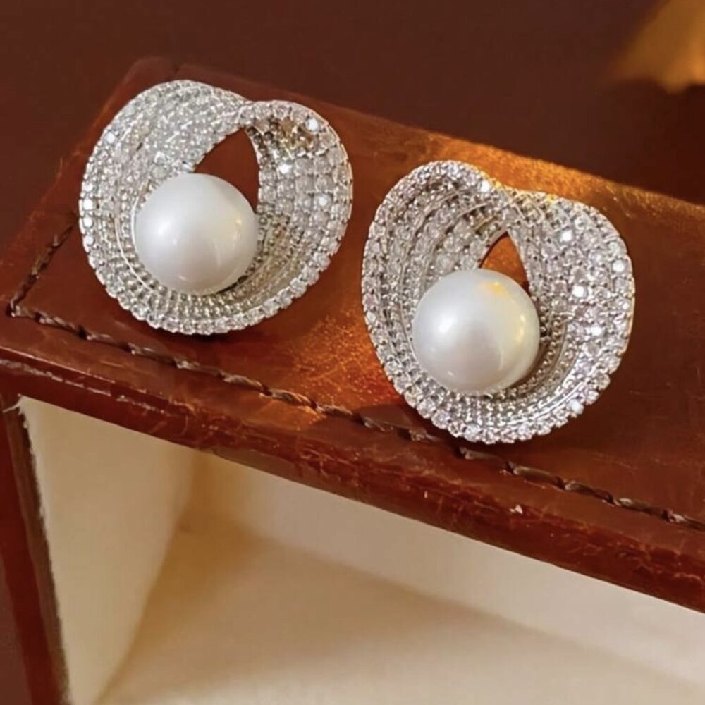 Elegant Circle Pearl Stud Earrings Silver earrings for women postandhook postand